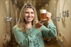 Radegast slav� 55 let od uva�en� prvn� v�rky piva. Ho�k� odvaha p�etrvala a� do dne�n�ch dn�