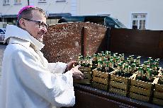 Prazdroj poslal pape�i do Vatik�nu velikono�n� v�rku plze�sk�ho le��ku