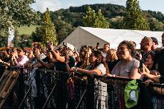 Olympic, T�i sestry i sout� v poj�d�n� knedl�k�