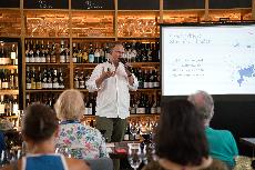 Prorazte ve sv�t� s Vla��kem, P�lavou a �ervenou Frankovkou, rad� tuzemsk�m vina��m sv�tov� experti Master of Wine